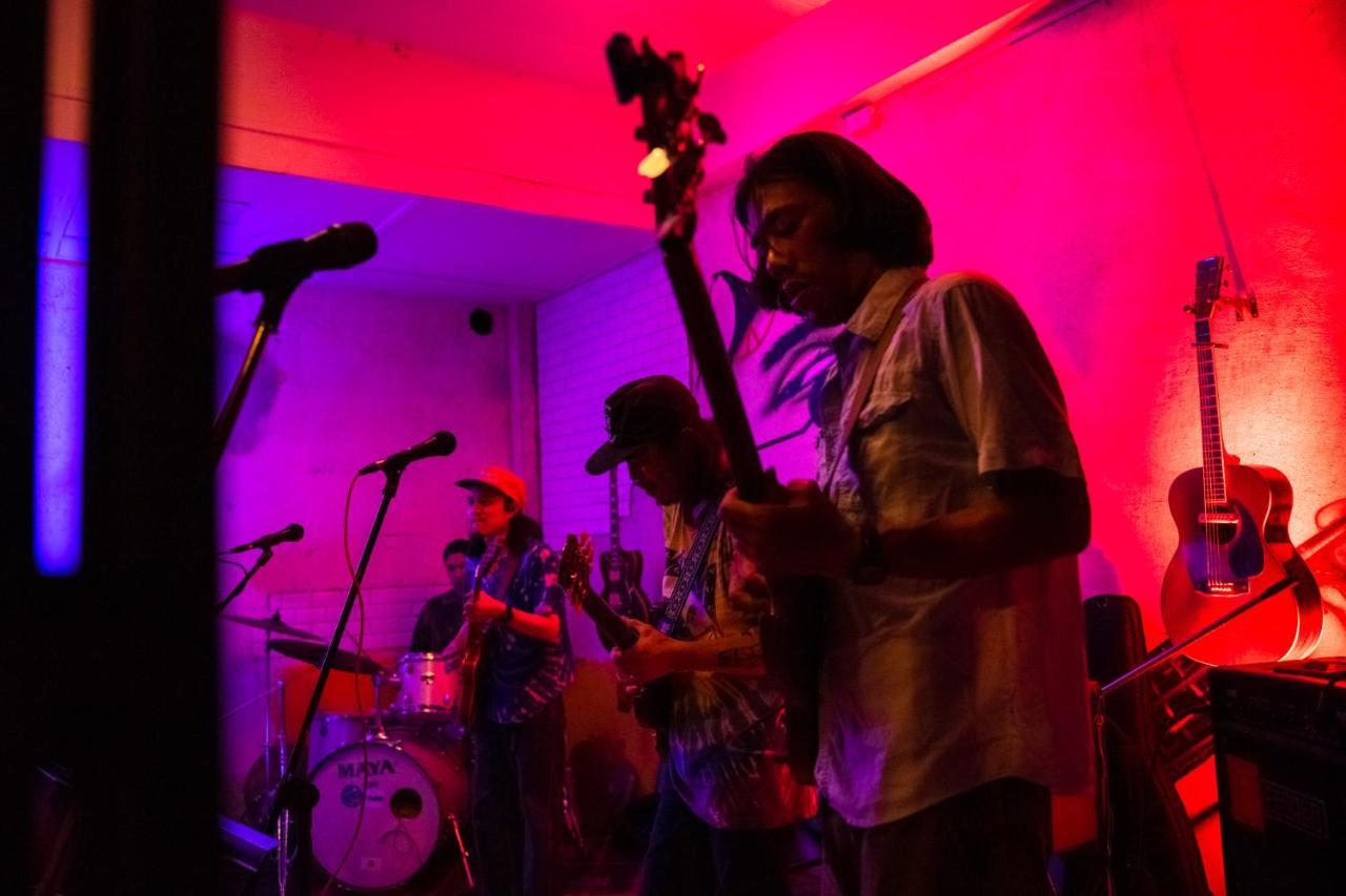 Hostel And Music Bar Bros パーイ エクステリア 写真