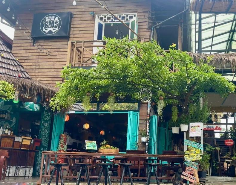 Hostel And Music Bar Bros パーイ エクステリア 写真
